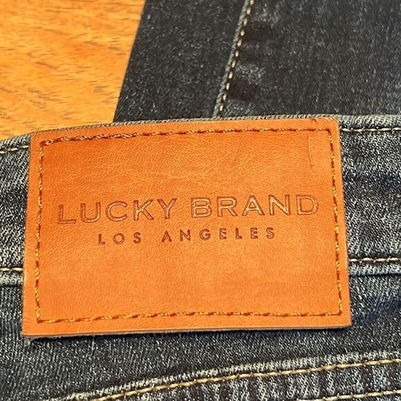 Lucky Brand Sweet Crop Jeans - Picture 5 of 14
